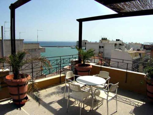 Diana Hotel Chios Town Restoran gambar